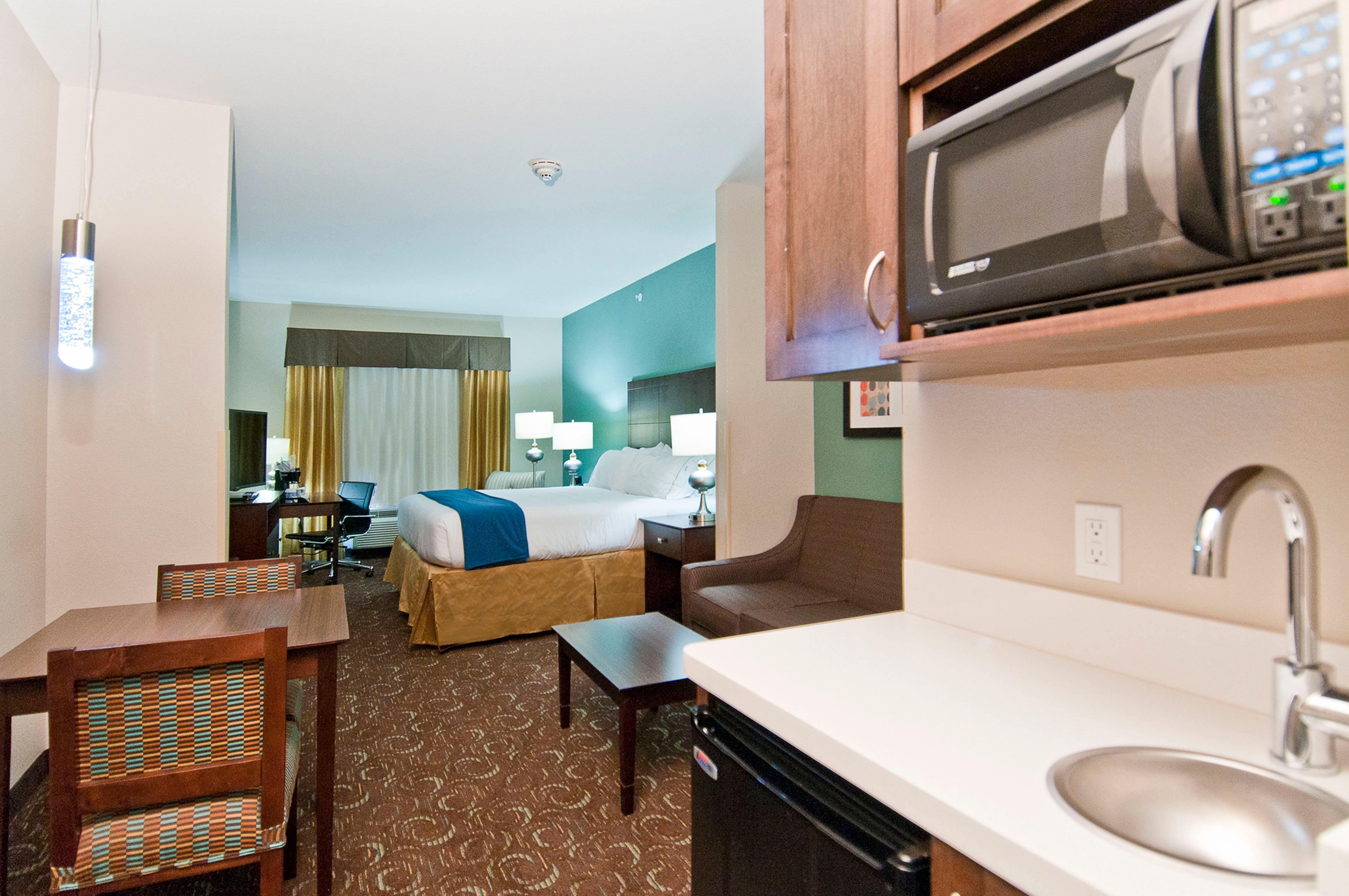 Holiday Inn Express & Suites San Antonio Frost Bank Center By Ihg מראה חיצוני תמונה