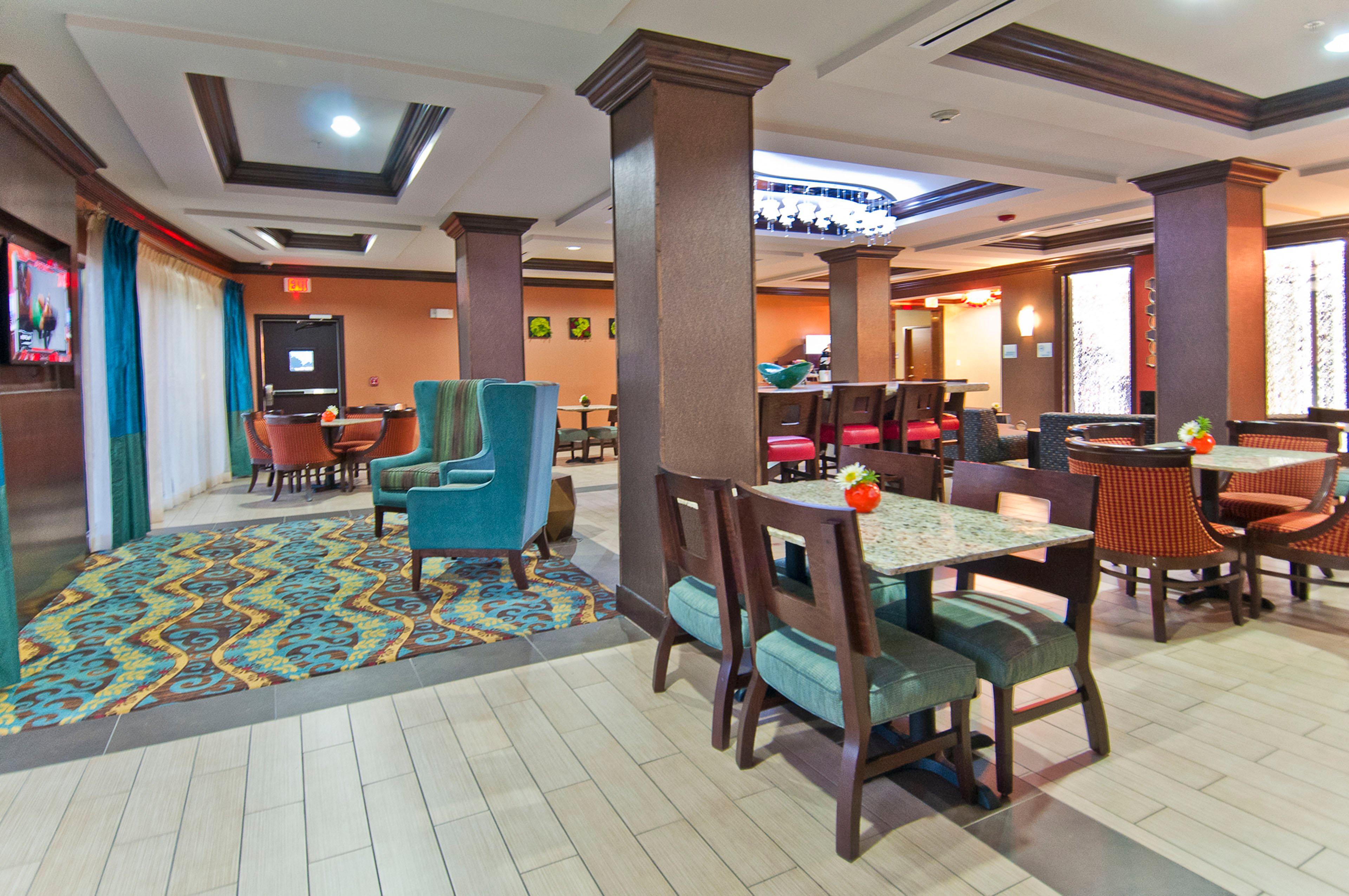 Holiday Inn Express & Suites San Antonio Frost Bank Center By Ihg מראה חיצוני תמונה
