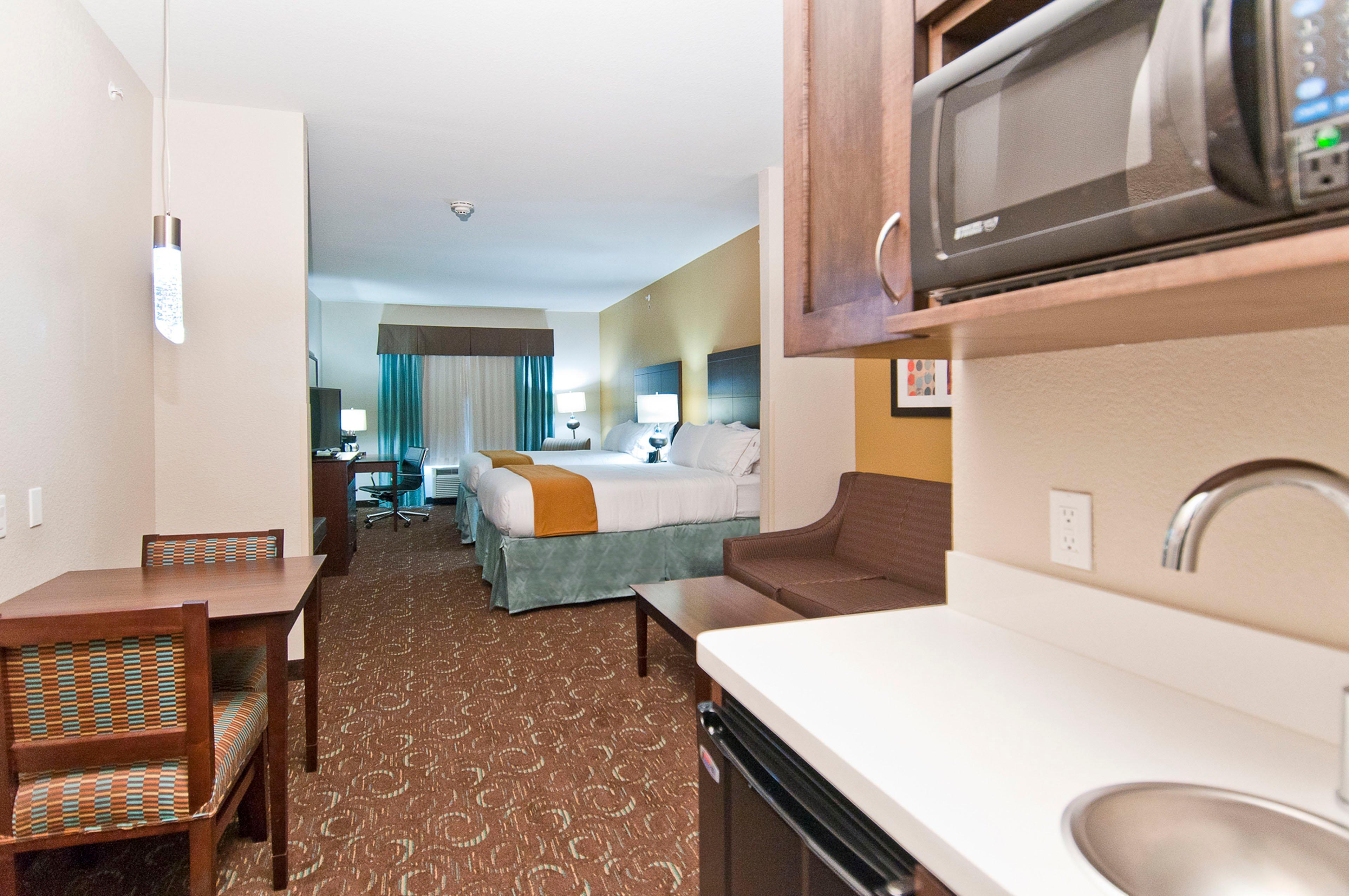 Holiday Inn Express & Suites San Antonio Frost Bank Center By Ihg מראה חיצוני תמונה